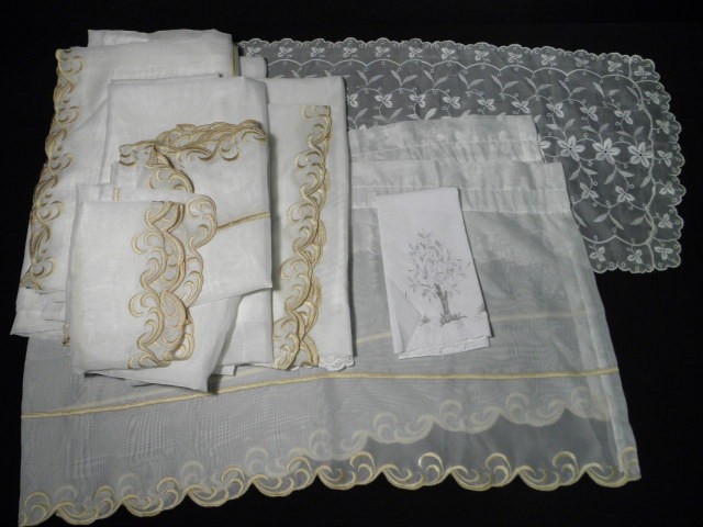Assorted estate linens. Includes