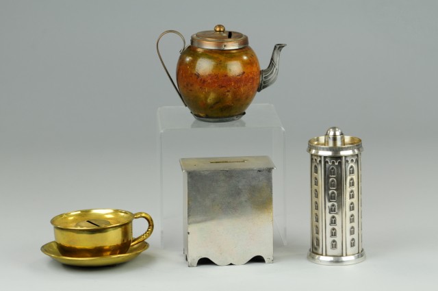 ASSORTED FIGURAL STILL BANKS Varied