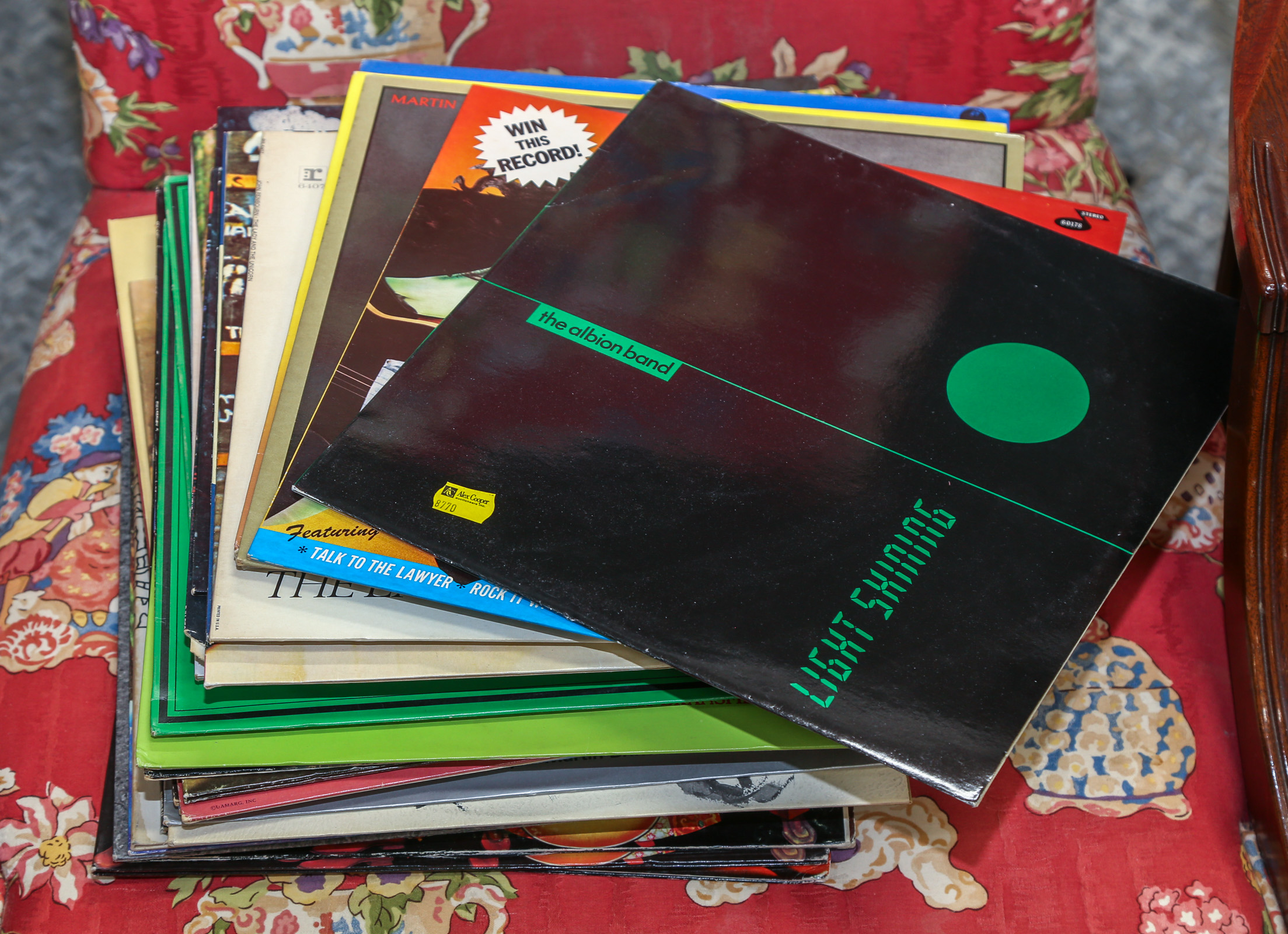ASSORTED FOLK & POP LP ALBUMS