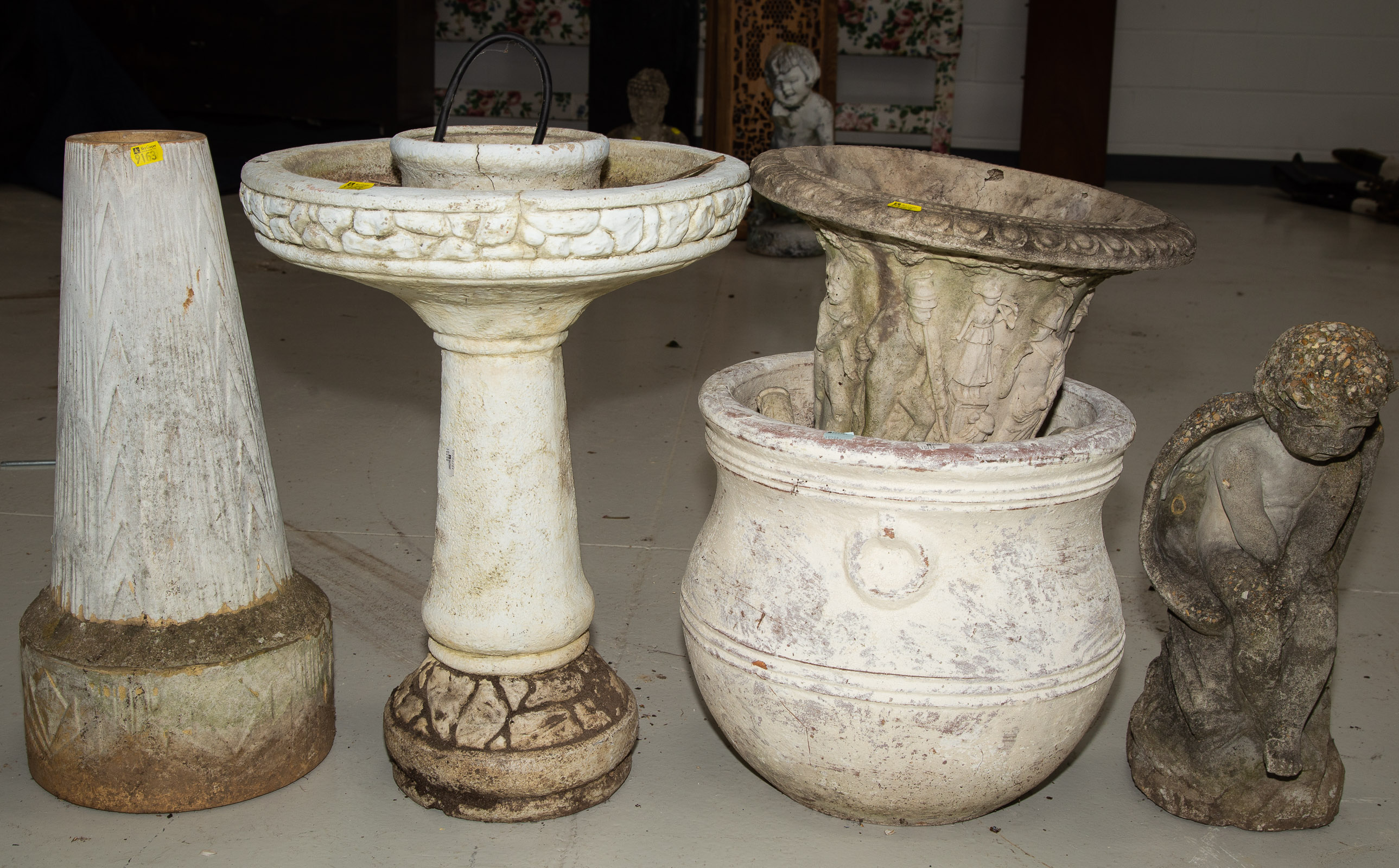 ASSORTED GARDEN ITEMS Includes