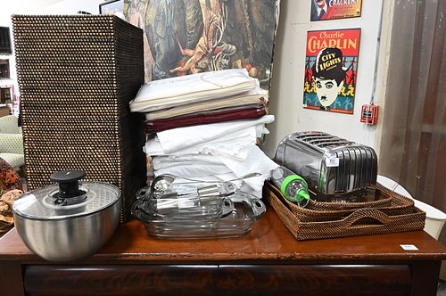 ASSORTED GROUP OF ITEMS, TO INCLUDE