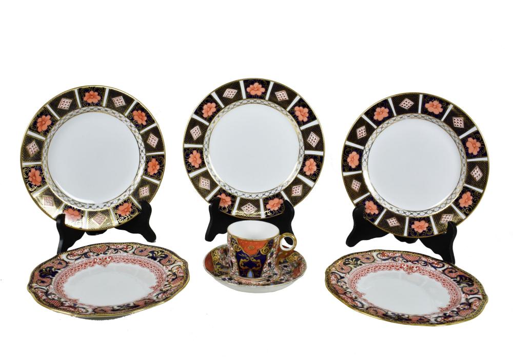 ASSORTED GROUP OF ROYAL CROWN DERBY