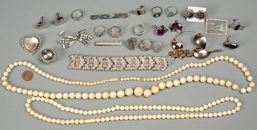 ASSORTED GROUPING OF