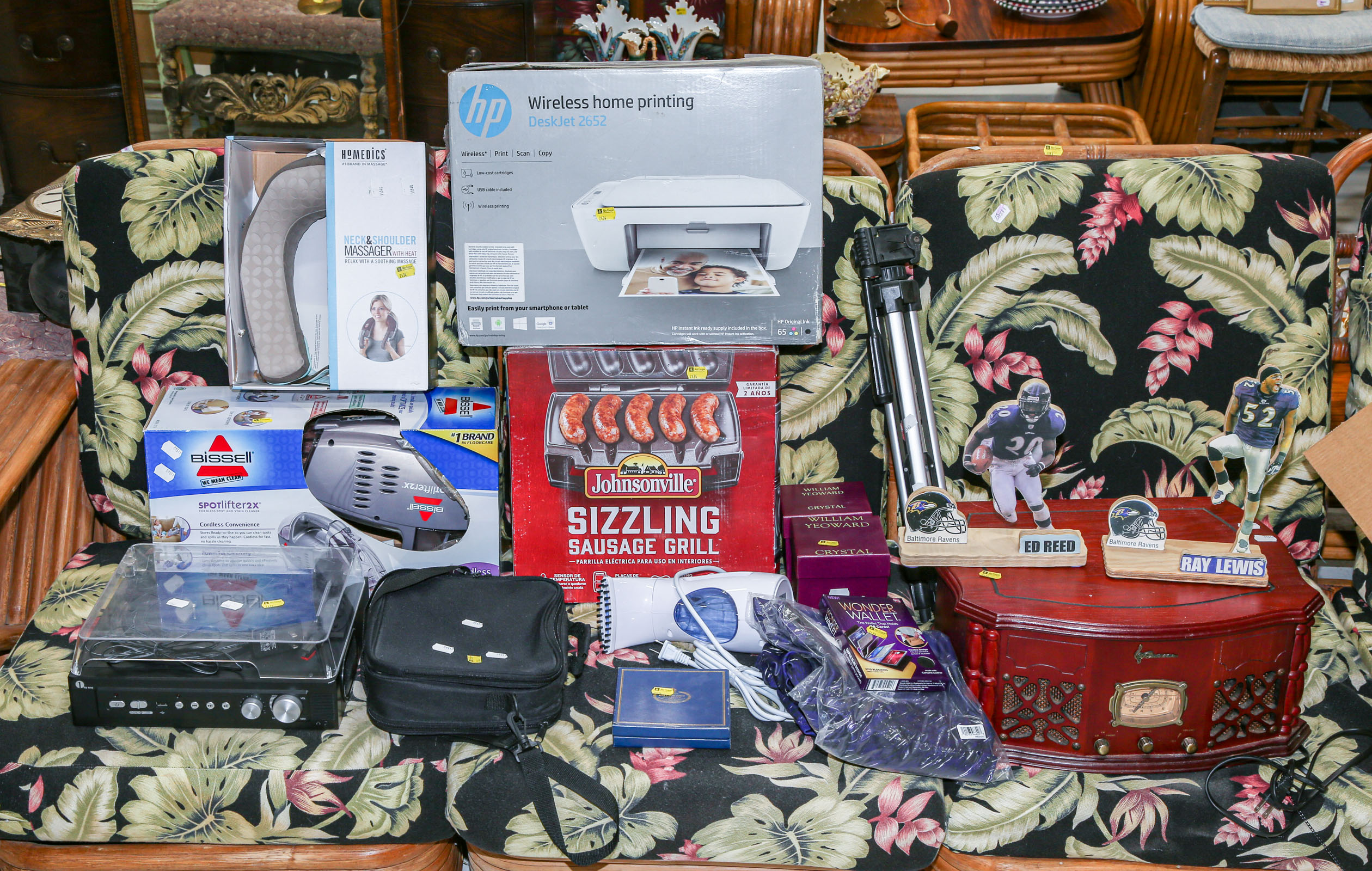 ASSORTED ITEMS Including HP
