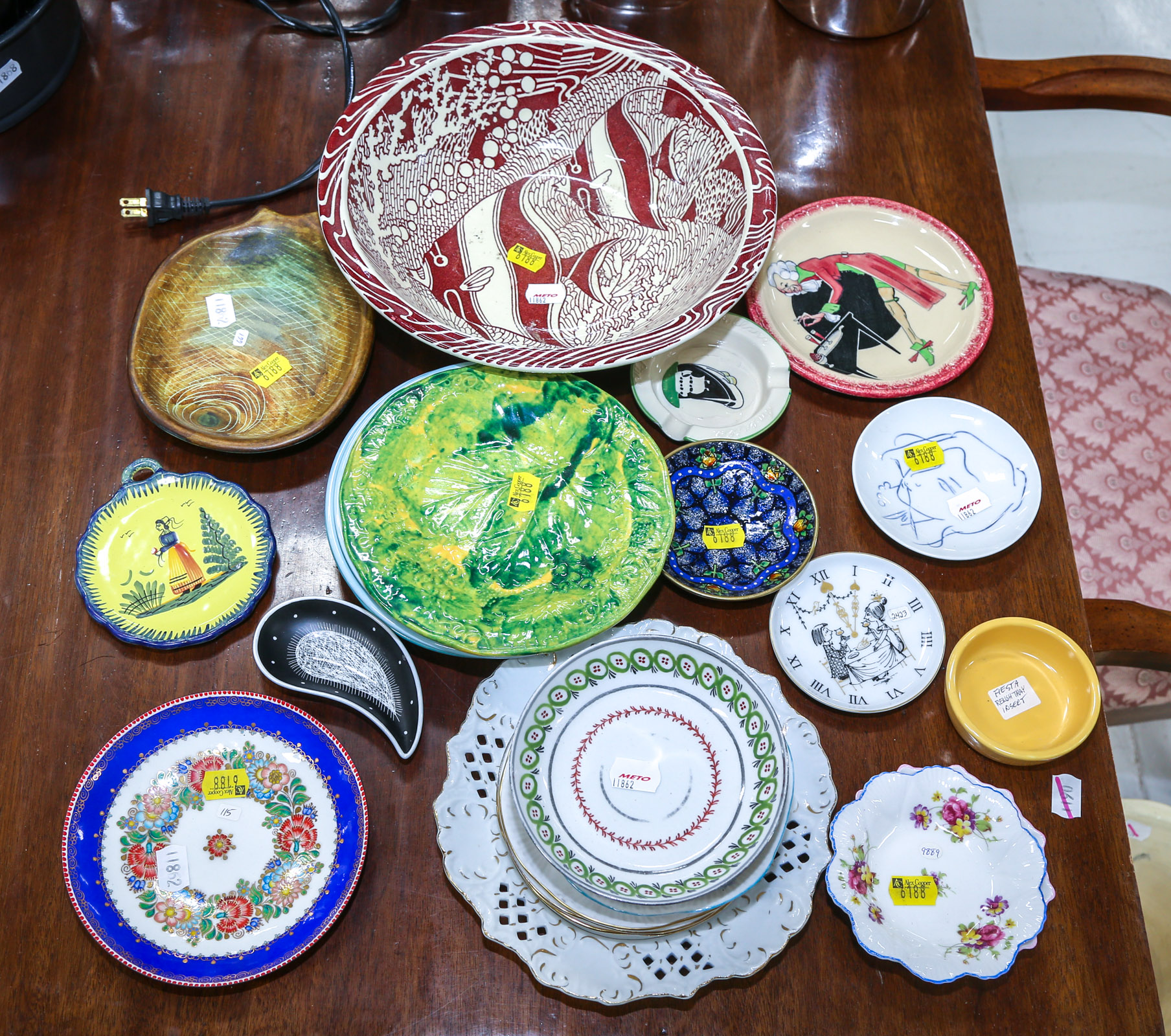 ASSORTED ITEMS Including Shelly