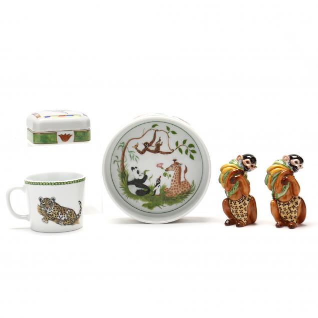 ASSORTED JUNGLE THEME TABLEWARE