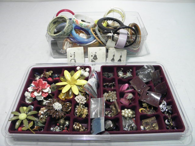Assorted ladies costume jewelry.