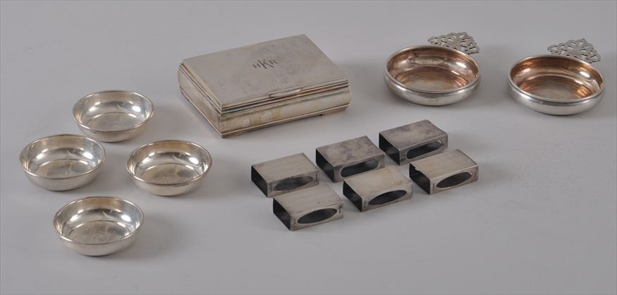 ASSORTED MONOGRAMMED SILVER SMOKING