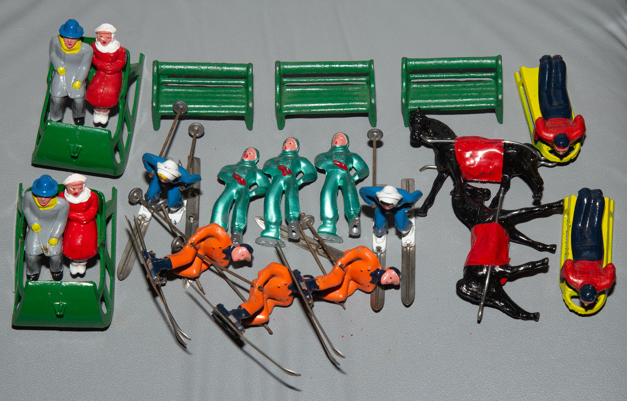 ASSORTED SLUSH METAL CHRISTMAS