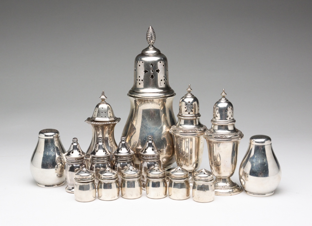 ASSORTED STERLING SILVER SHAKERS.