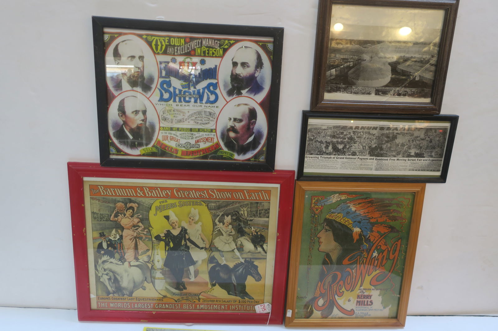 ASSORTED VINTAGE CIRCUS
