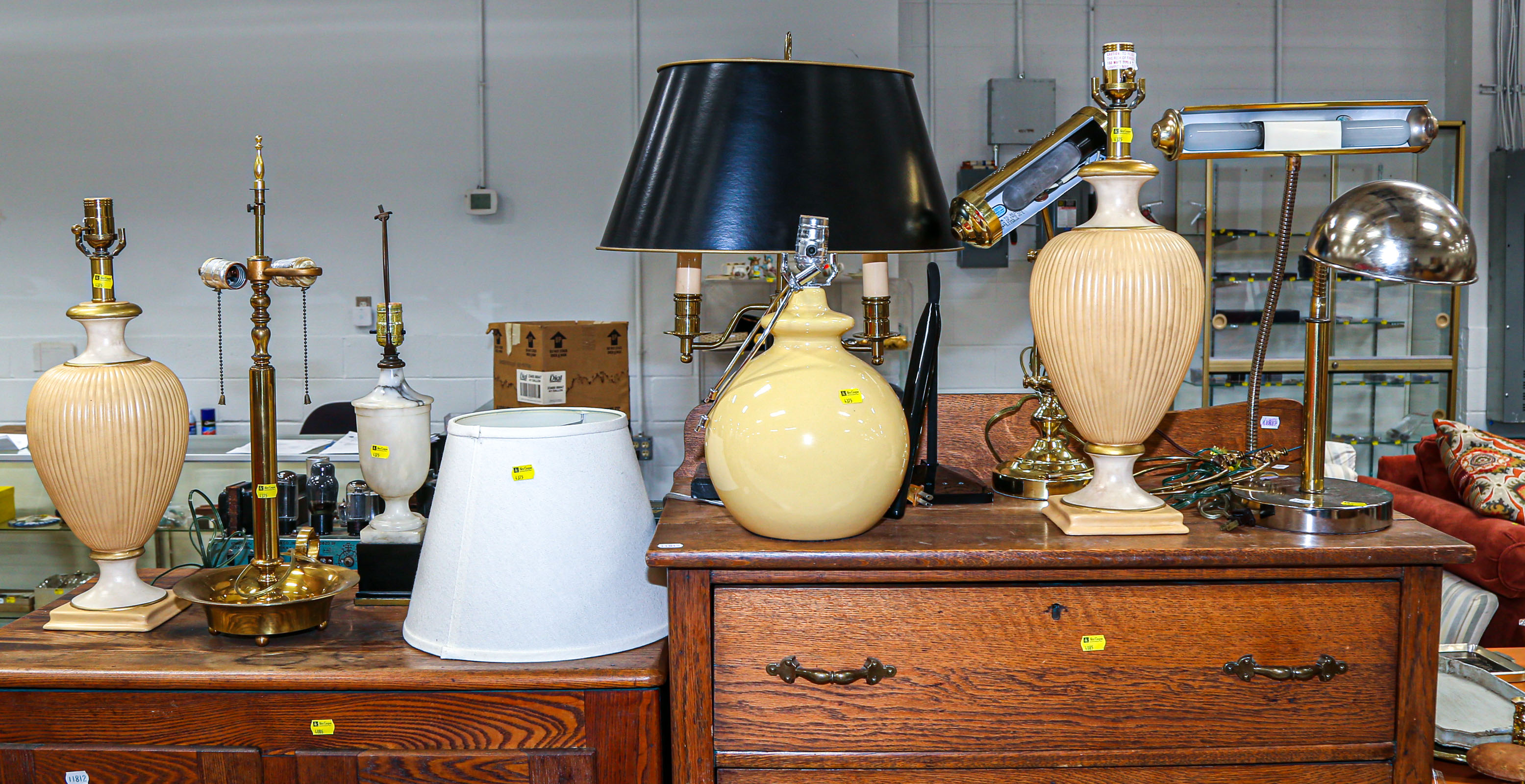 ASSORTMENT OF 10 LAMPS Including