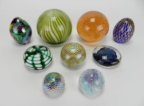ASSORTMENT OF 9 GLASS