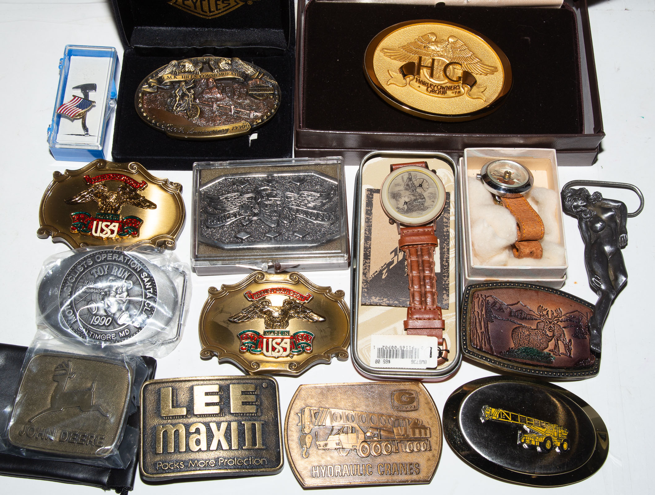 ASSORTMENT OF COLLECTIBLE BELT