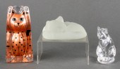 ASSORTMENT OF GLASS CAT FIGURE