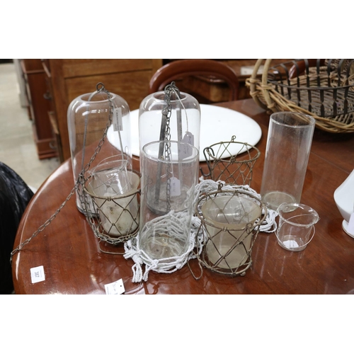 Assortment of light fittings,