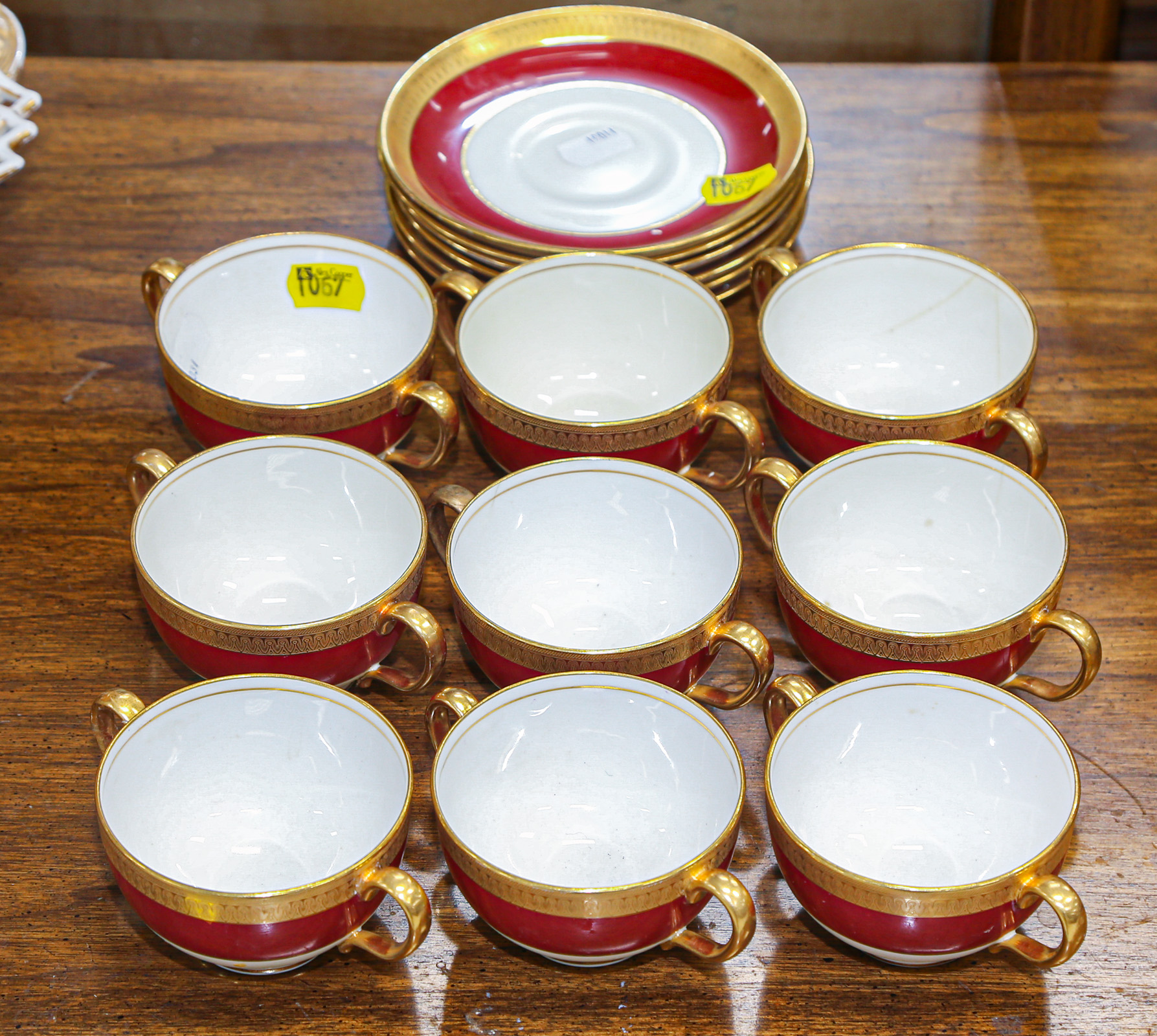 ASSORTMENT OF MINTON CUPS & SAUCERS