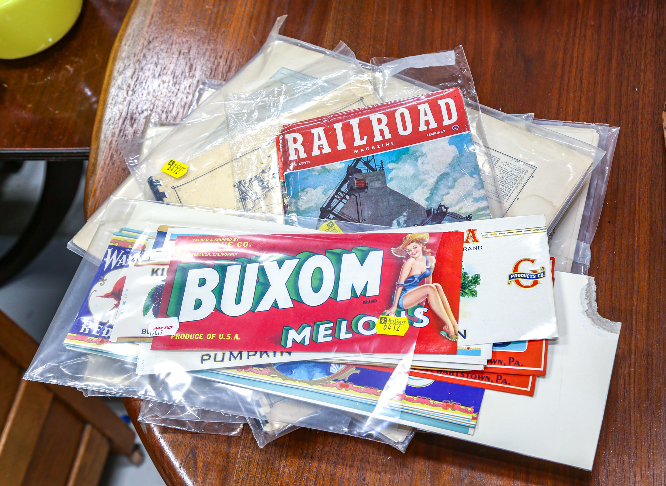 ASSORTMENT OF PAPER EPHEMERA