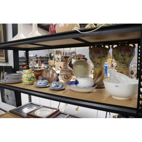 Assortment of porcelain, approx