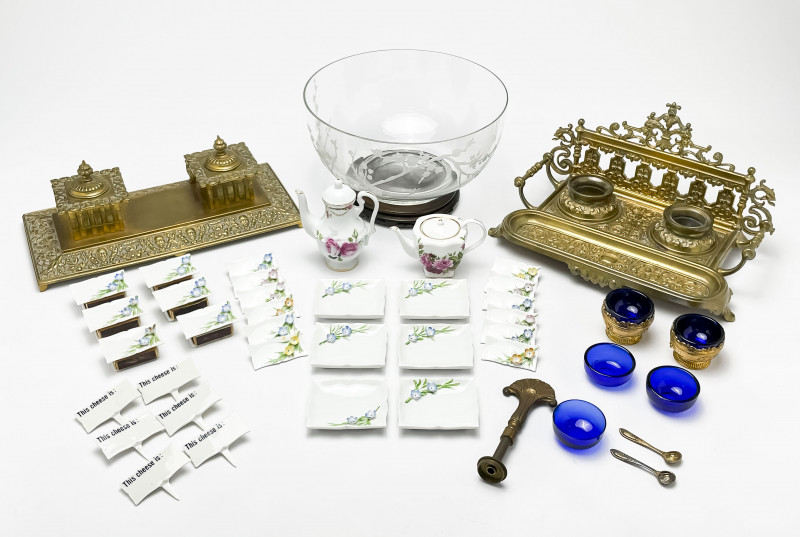 ASSORTMENT OF TABLE