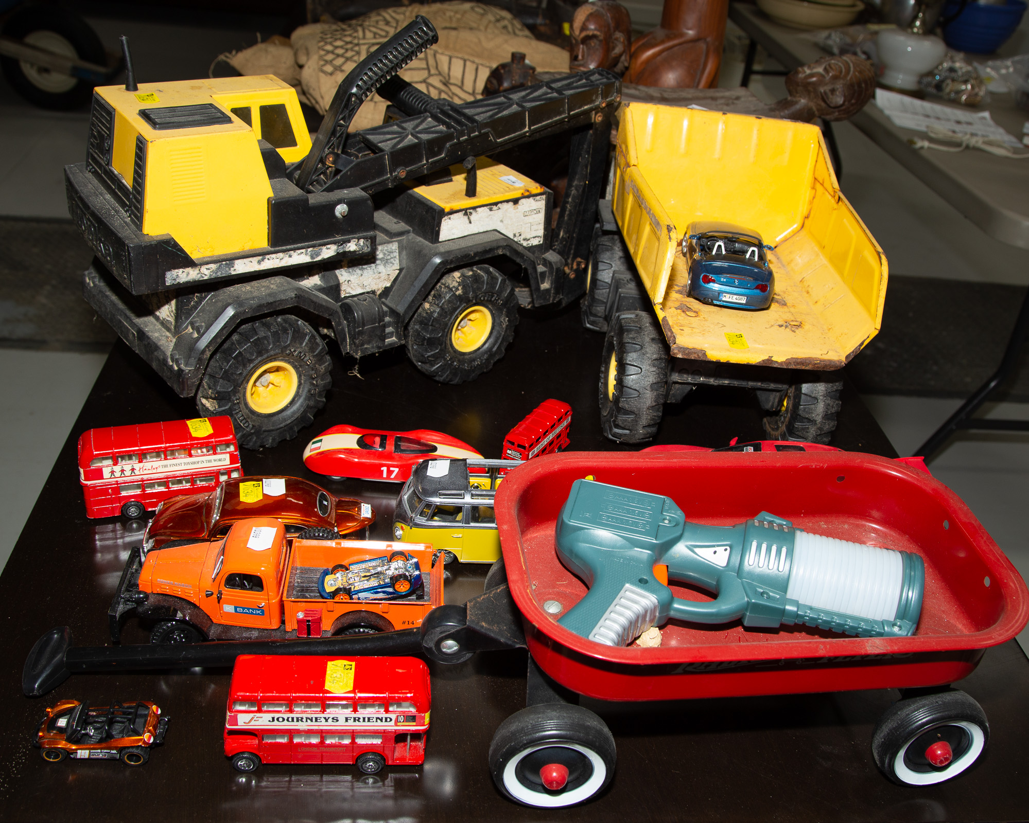 ASSORTMENT OF TONKA & OTHER TOY