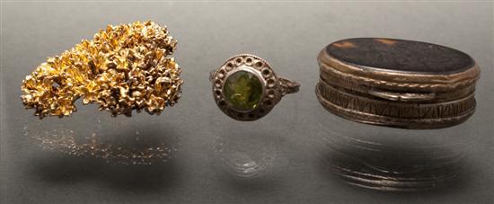 Assortment of Victorian jewelry and