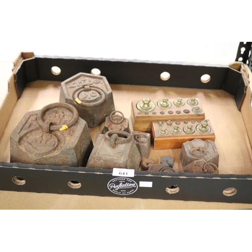 Assortment of weights, approx
