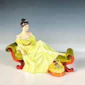 AT EASE HN2473 - ROYAL DOULTON