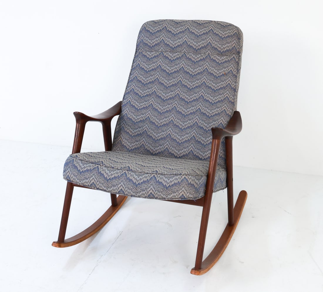 ATTR. INGMAR RELLING TEAK ROCKING