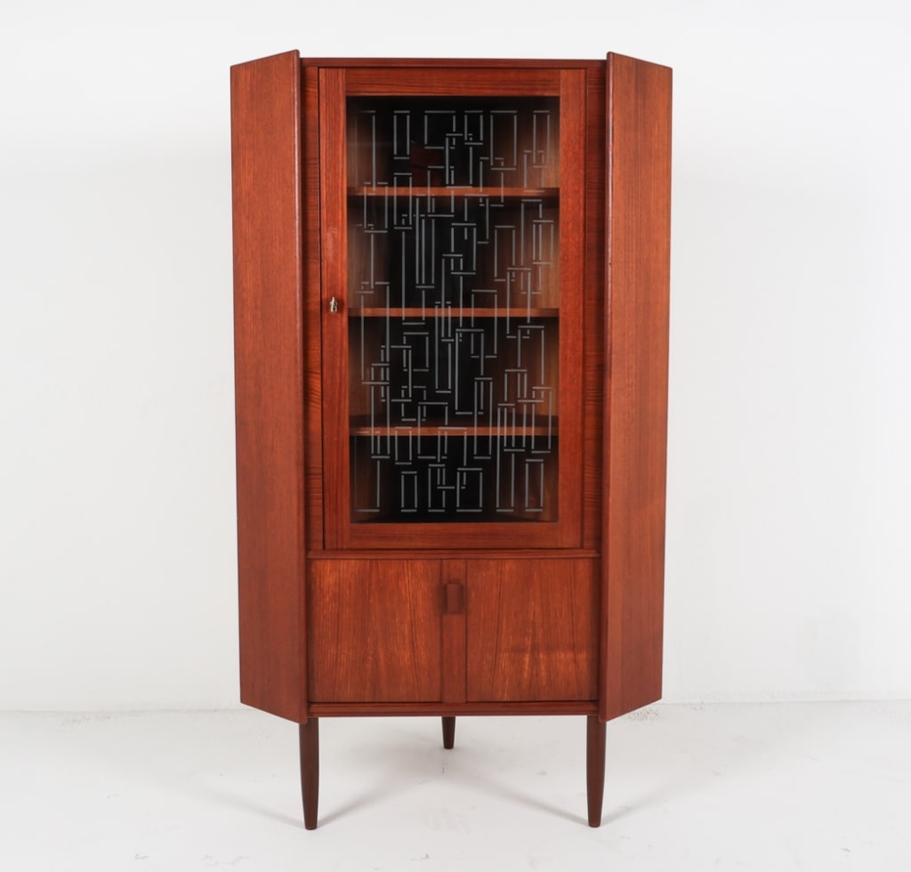 ATTR. OMANN JUN TEAK DANISH