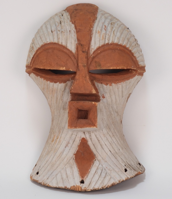 ATTR. SONGYE TRIBE KIFWEBE