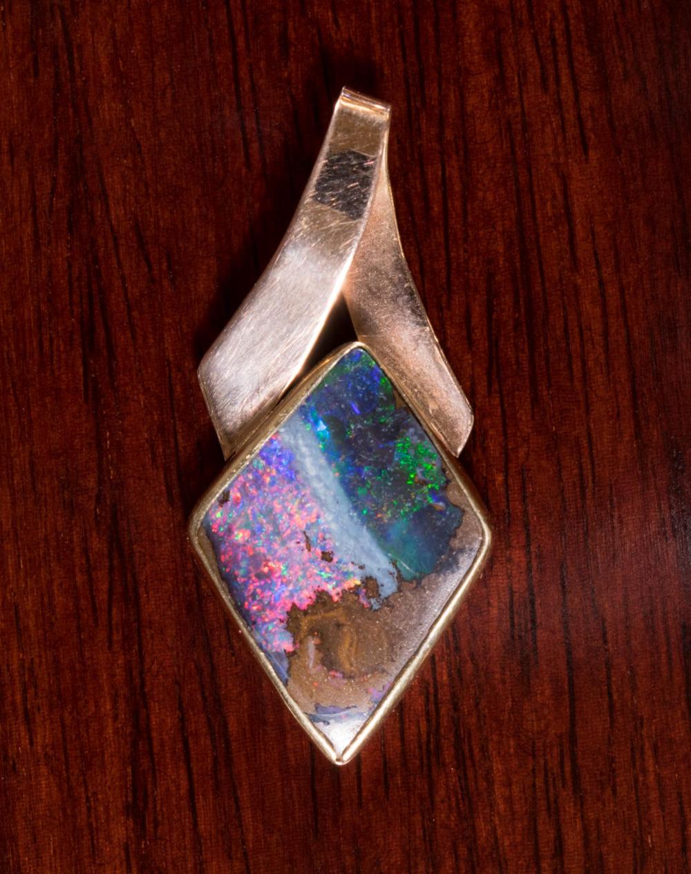 AUSTRALIAN BOULDER OPAL AND GOLD