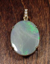 AUSTRALIAN OPAL AND DIAMOND EN