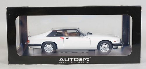 AUTOART MILLENNIUM JAGUAR XJ-S 1/18