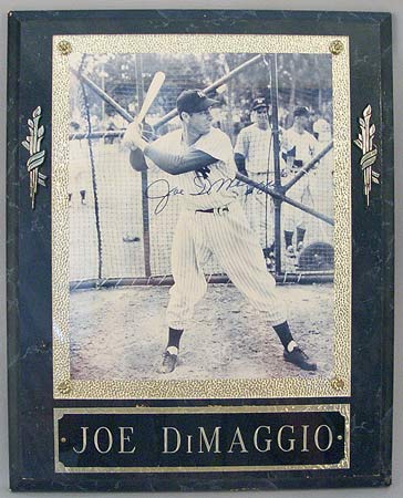 AUTOGRAPHED PHOTOGRAPH OF JOE