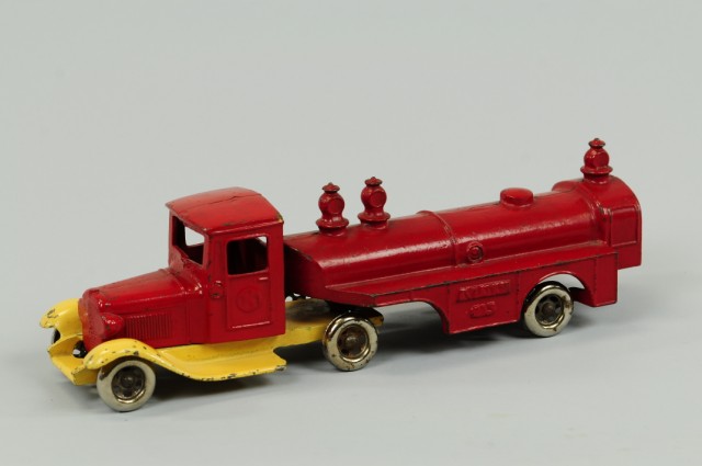 AVIATION FUEL TRUCK Kilgore cast
