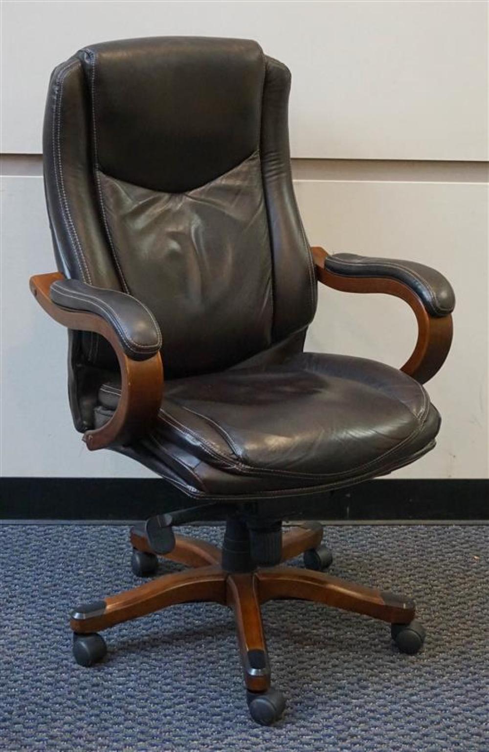 AVIS EASTCOTT BROWN VINYL EXECUTIVE