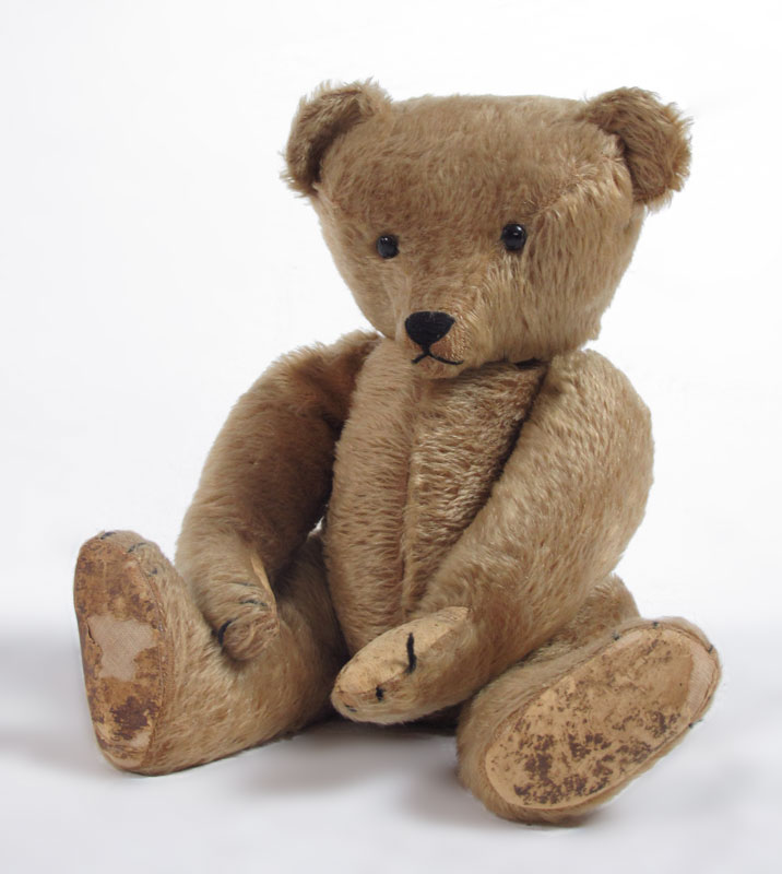 AWARD WINNING HUMP BACK TEDDY BEAR: