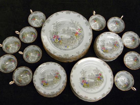 Aynsley china  ''Queen's Garden