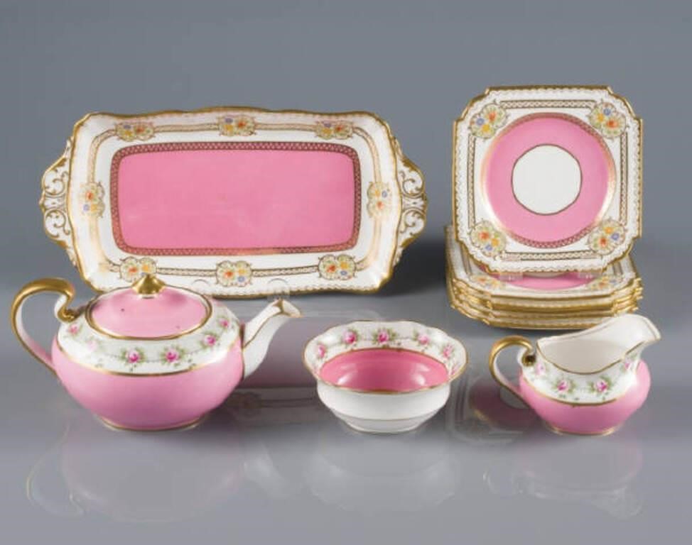 AYNSLEY PORCELAIN TABLEWAREA
