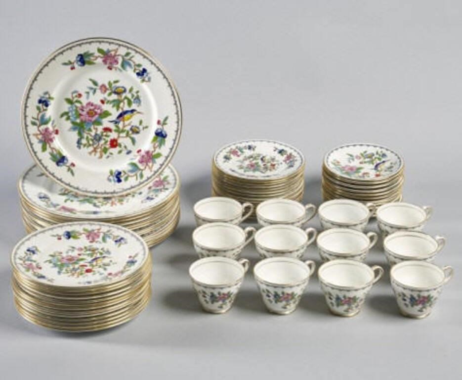 AYNSLEY TABLEWAREA partial