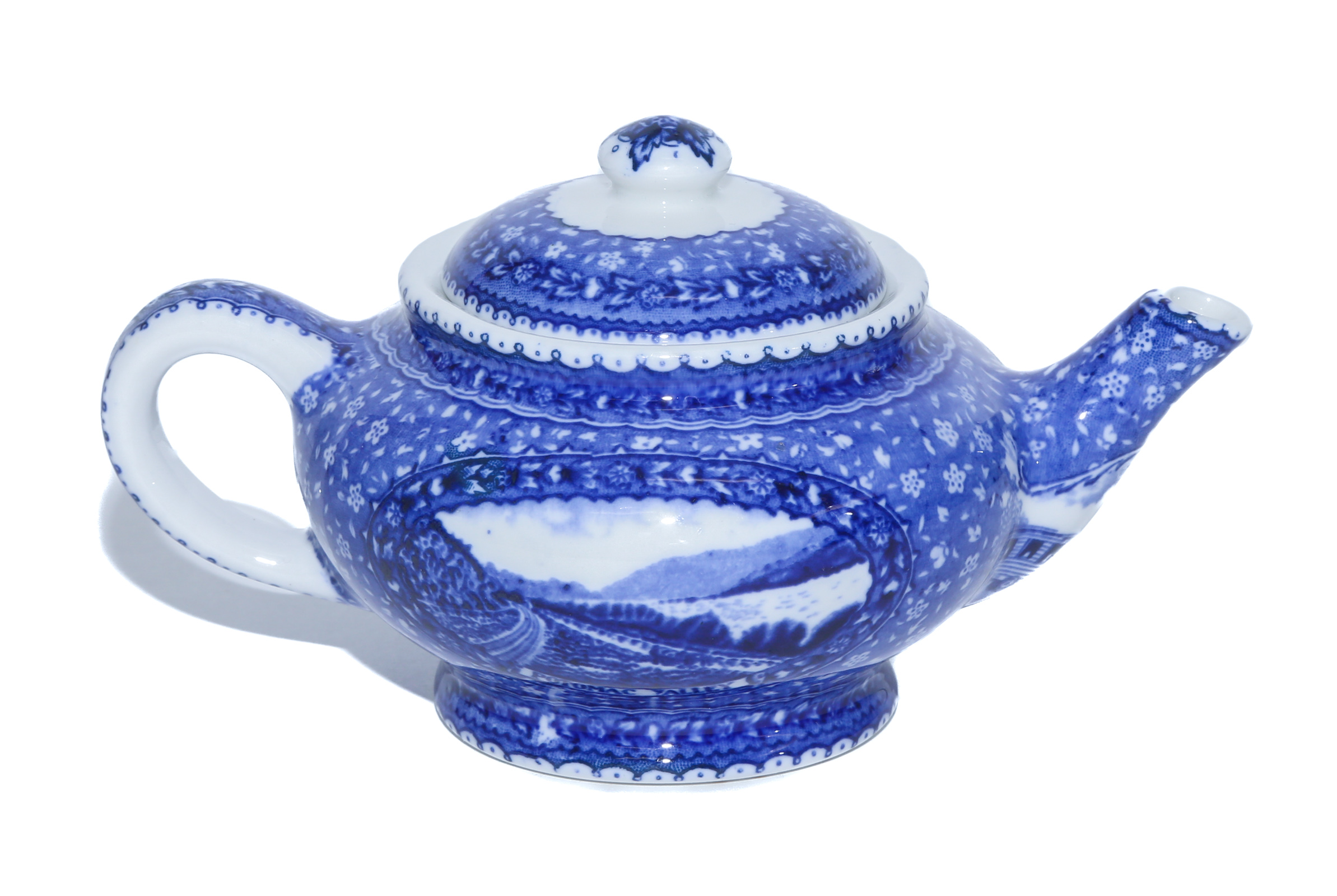 B & O LAMBERTON TEA POT .