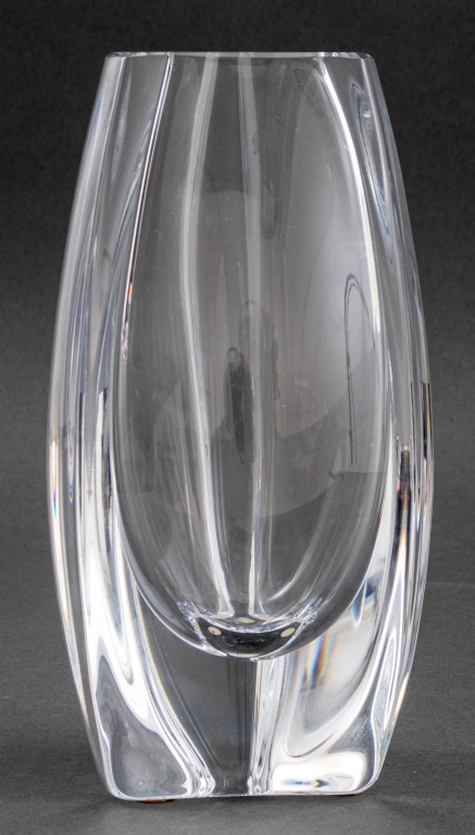 BACCARAT CLEAR CRYSTAL VASE