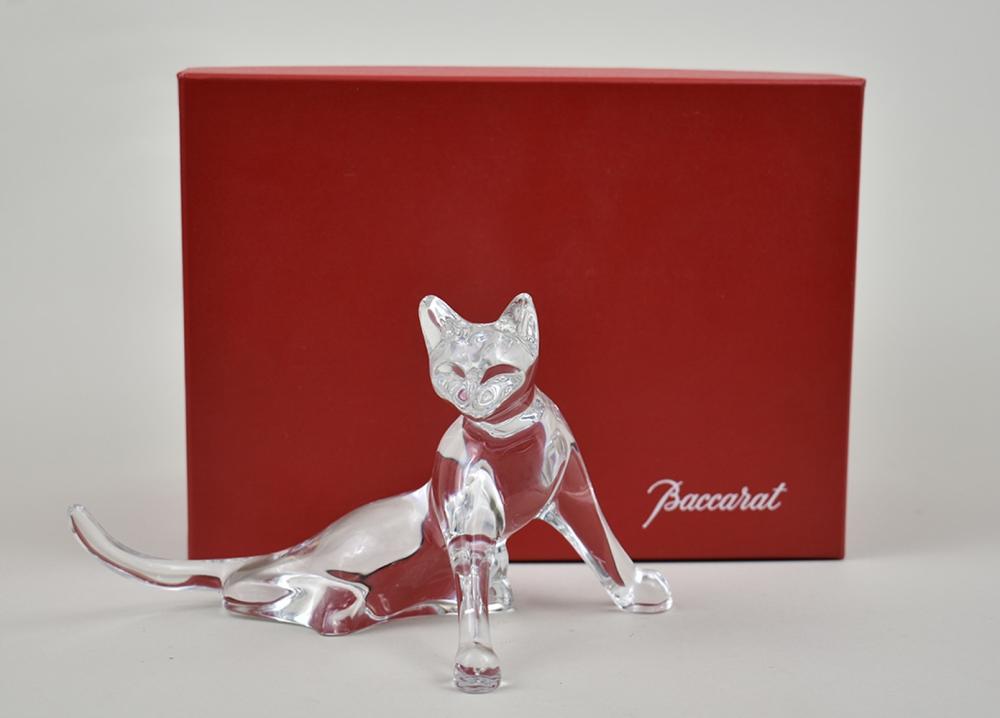BACCARAT COLORLESS GLASS SEATED