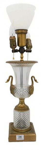 BACCARAT CRYSTAL URN FORM TABL