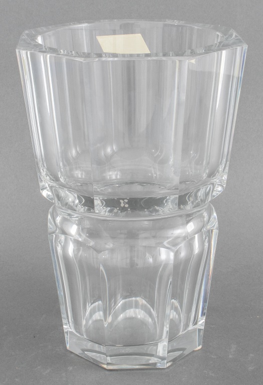 BACCARAT CRYSTAL VASE Baccarat