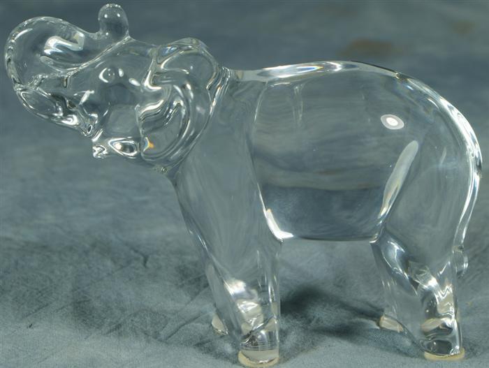 Baccarat elephant figurine, 5" long