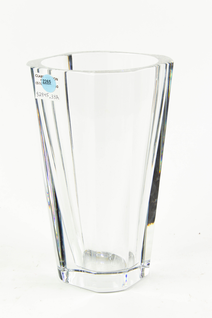 BACCARAT GLASS VASE IN THE DIANE