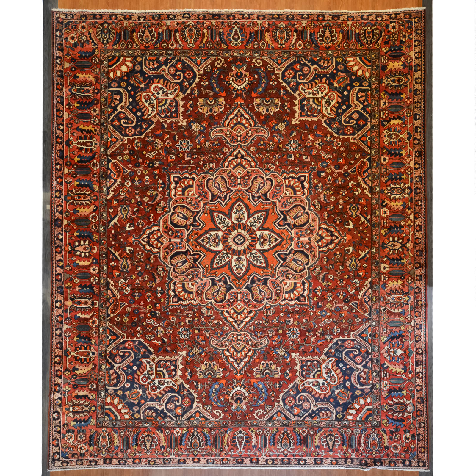 BAHKTIARI CARPET, PERSIA, 12.5 X