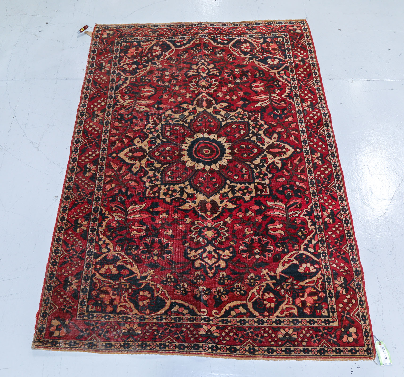 BAHKTIARI RUG, PERSIA, 4.5 X 6.6